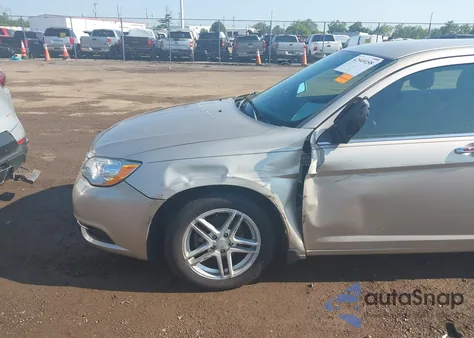 2013 Chrysler 200 Lx из США, поврежденный, VIN 1C3CCBAB8DN761727